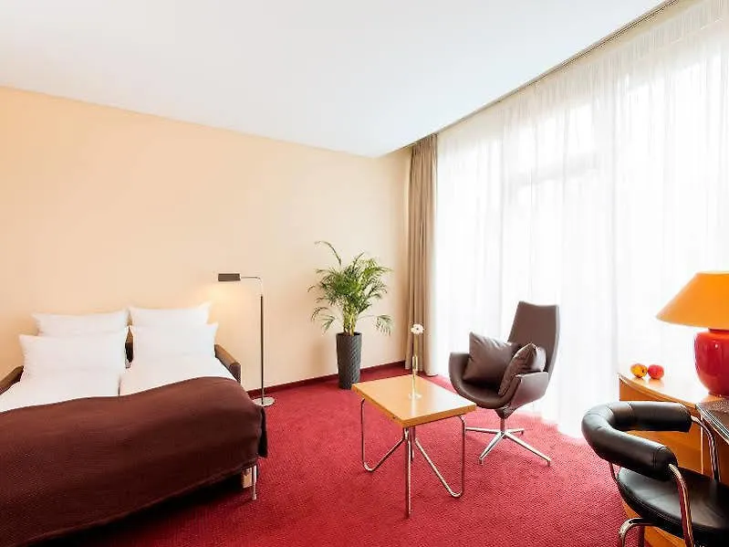 Nh Muenchen Unterhaching Aparthotel 4*,